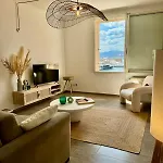 Port Apartment *