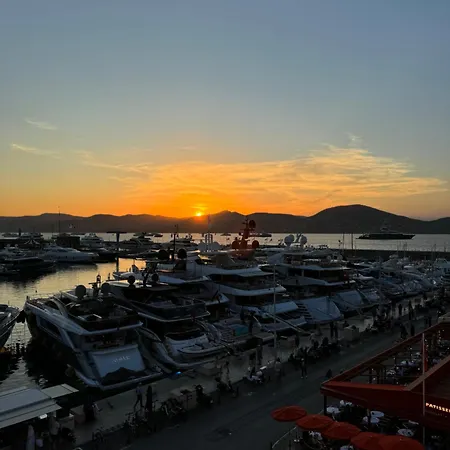 Port * Saint-Tropez