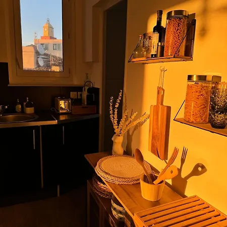 Apartment Port