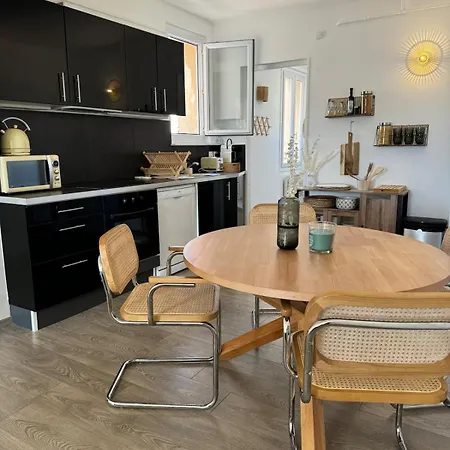 Port Apartment
