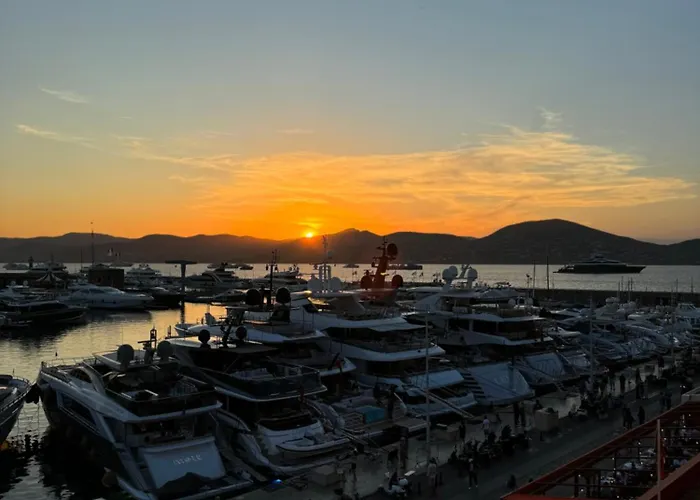 Port * Saint-Tropez
